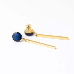 MIKELOオリジナル 陶器「tou」藍色 cirlce&stick ピアス&イヤリング 3枚目の画像