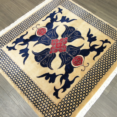 新品 和柄 厚みのある高級カーペット パキスタン手織り絨毯 新品 和柄 厚みのある高級カーペット パキスタン手織り絨毯