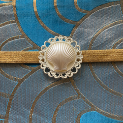 デッドストック素材のポエティックな貝殻の帯留め「人魚の忘れモノ」 5枚目の画像