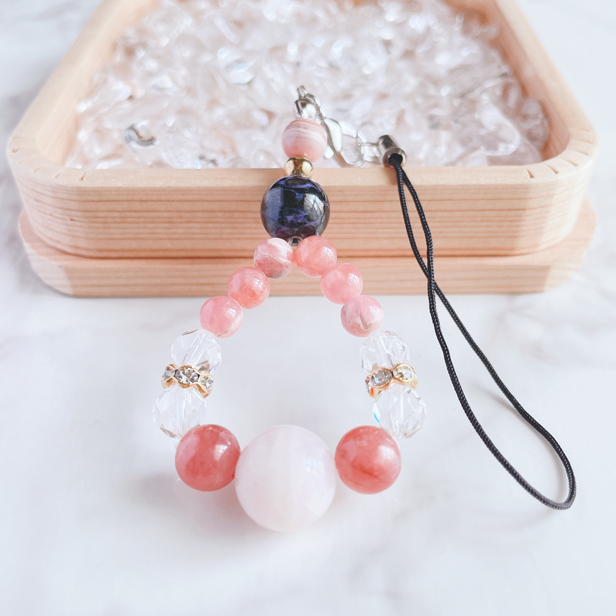 ✦自立心を高め、不安解消へ導く ピンクオパール・チャロアイト・インカローズ天然石ストラップ No510S