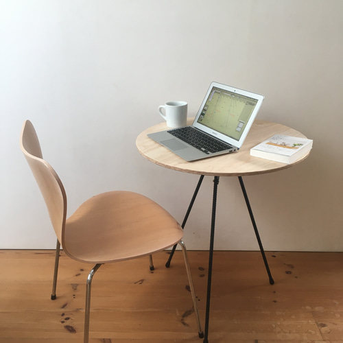 シンプルな 丸テーブル 〜 一人暮らしのお部屋に最適！ 机・デスク