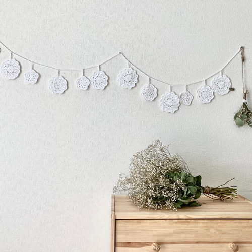 レース編みガーランド☆*:.モノトーン/日常・イベント／オーナメント