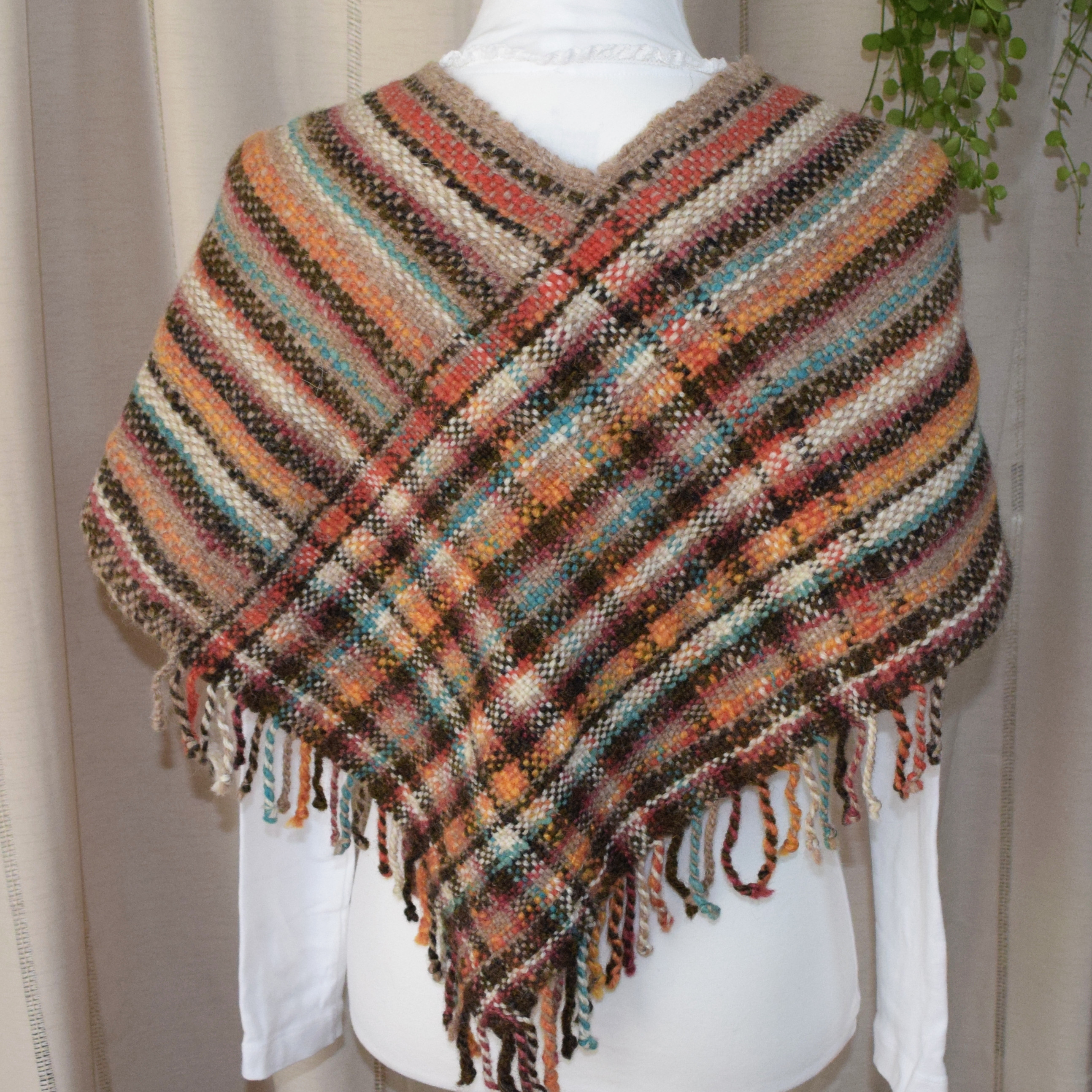 ホームスパン　ストール　(キャメル系）