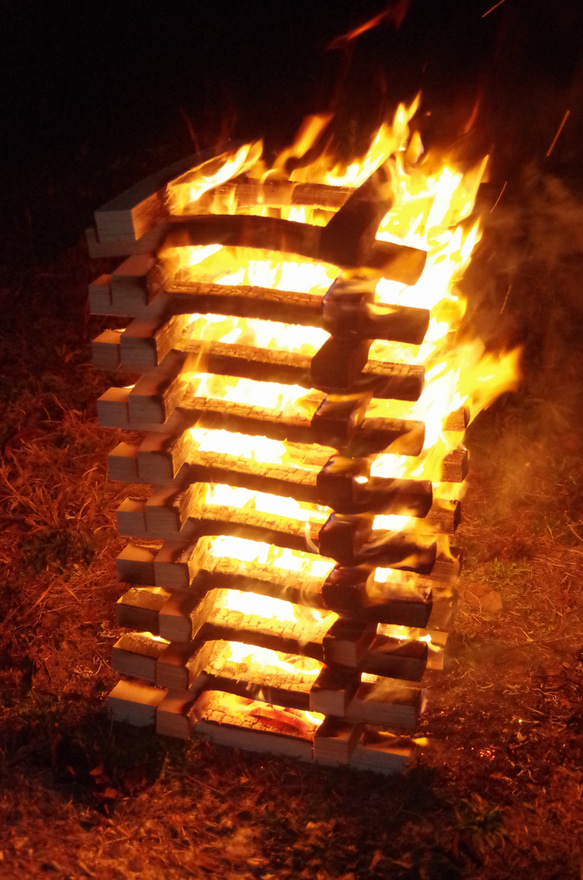 薪２２kg ホワイトポプラ積層材 焚火 キャンプファイヤー アウトドア燃料 BBQ バーベキュー ソロキャンプ 13枚目の画像