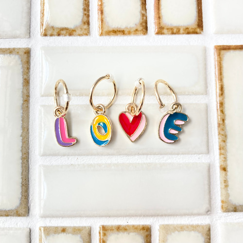 loveハンドメイド品 ステッチマーカー4個セット＋1 ❀ LOVE 金具・チェーン Mikke