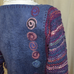 フェルトと手編みのショートジャケット 1枚目の画像