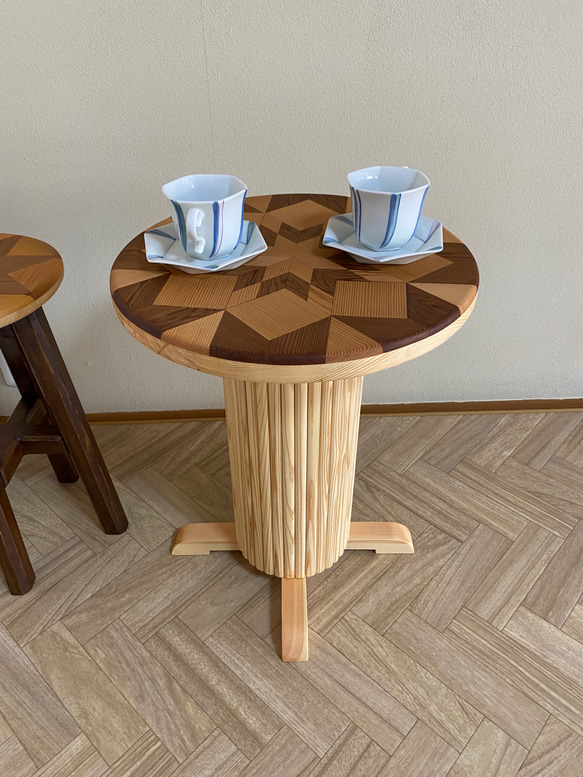 サイドテーブル（寄木装飾）【受注販売】 2枚目の画像