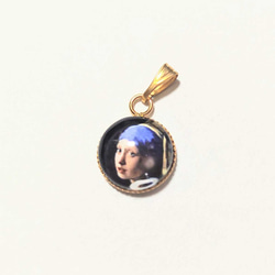 ヨハネス・フェルメール「真珠の耳飾りの少女」のチャーム12㎜ 3枚目の画像