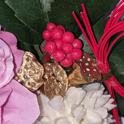 お正月飾り　モダン　しめ飾り　モスグリーン　しめ縄　ピンク系　ダリア　白　マム　菊　赤　水引　縁起物 10枚目の画像
