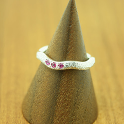ren ring No.40“Shimokuren”紅寶石3石戒指#9銀 第5張的照片
