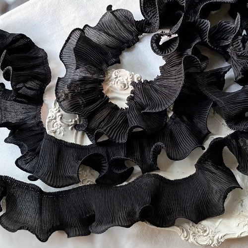 再入荷＊50cm単位 BK221046 ワイヤー入り プリーツフリルブレード 黒