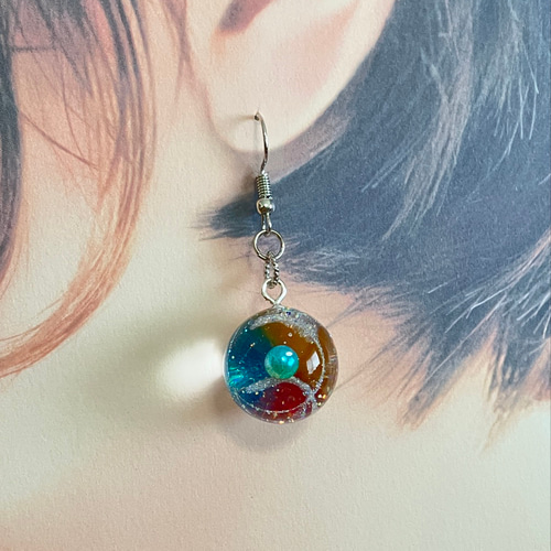 3色カラフル宇宙玉レジンピアス イヤリング ピアス（フック・チェーン