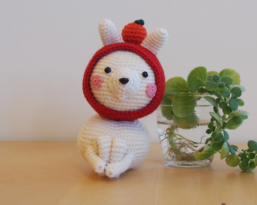 プッチ♡干支 あみぐるみ 置物 干支のうさぎちゃん、鏡餅なのに体育座りが悩ましい】あみぐるみ