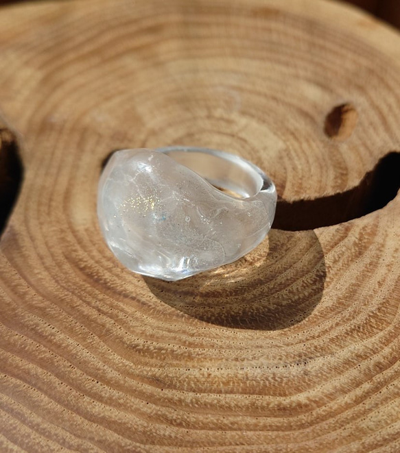 minamo 水のゆらめき 光の軌跡 指輪 琥珀糖 水の中 ガラス とんぼ玉 クリア 6枚目の画像