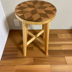 スツール・椅子（寄木装飾） 4枚目の画像
