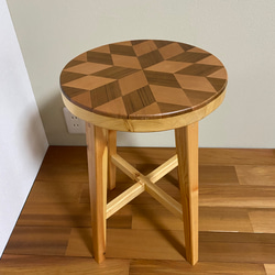 スツール・椅子（寄木装飾） 1枚目の画像
