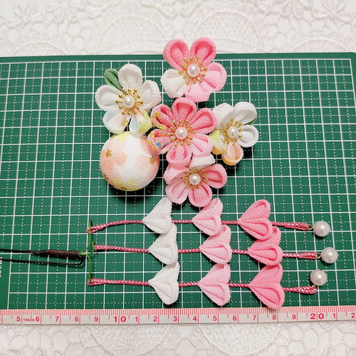 つまみ細工の髪飾り(ピンクNo.5) 七五三 成人式 前撮りに 3歳 7歳 753