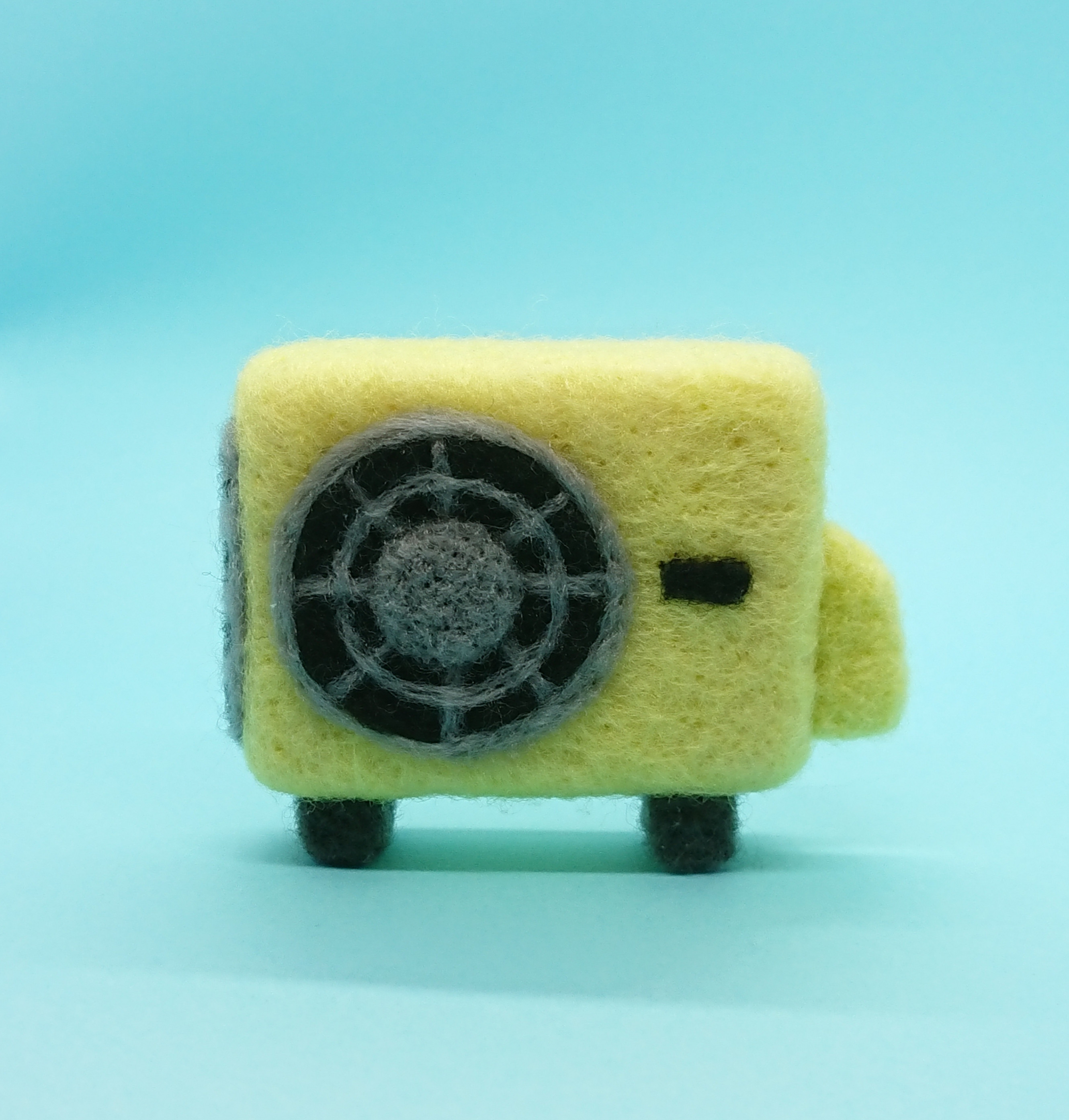 羊毛フェルト Aira