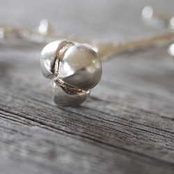 silver925　ナンキンハゼのブローチ 2枚目の画像