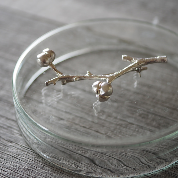 silver925　ナンキンハゼのブローチ 1枚目の画像