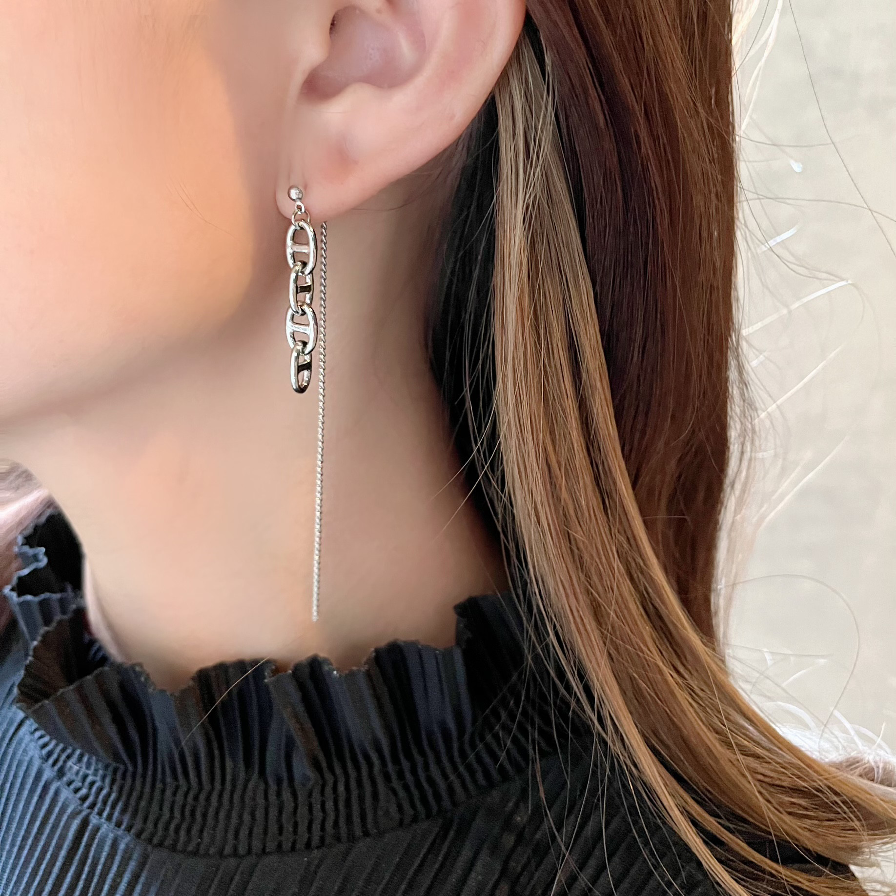 【JOLI様】Constella チェーンピアス JOLI様】Constella チェーンピアス - メルカリ