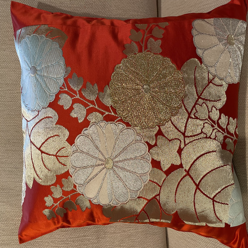 【気質アップ】 豪華刺繍の袋帯で作った正絹クッションカバー 帯リメイク40cm クッションカバー