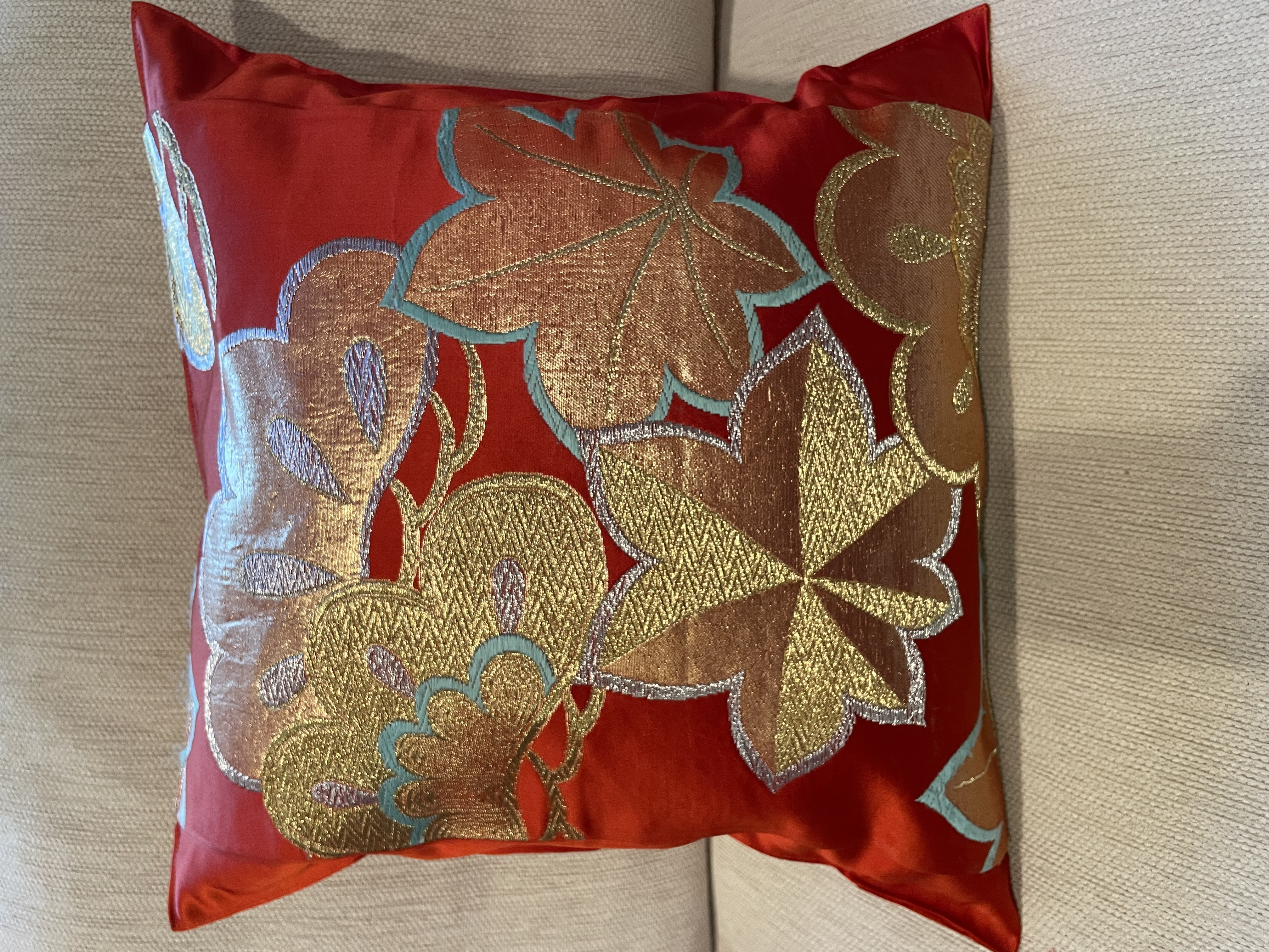 2446豪華刺繍の袋帯リメイク　正絹クッションカバー2枚セット40cm✖️40cm 豪華刺繍の袋帯で作った正絹クッションカバー 帯リメイク40cm