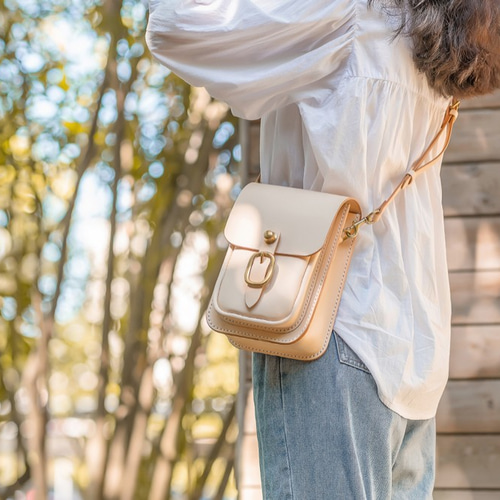 ☆1つ限りキャンペーン中！☆ドイツホック留め 本革手作りのお出かけ