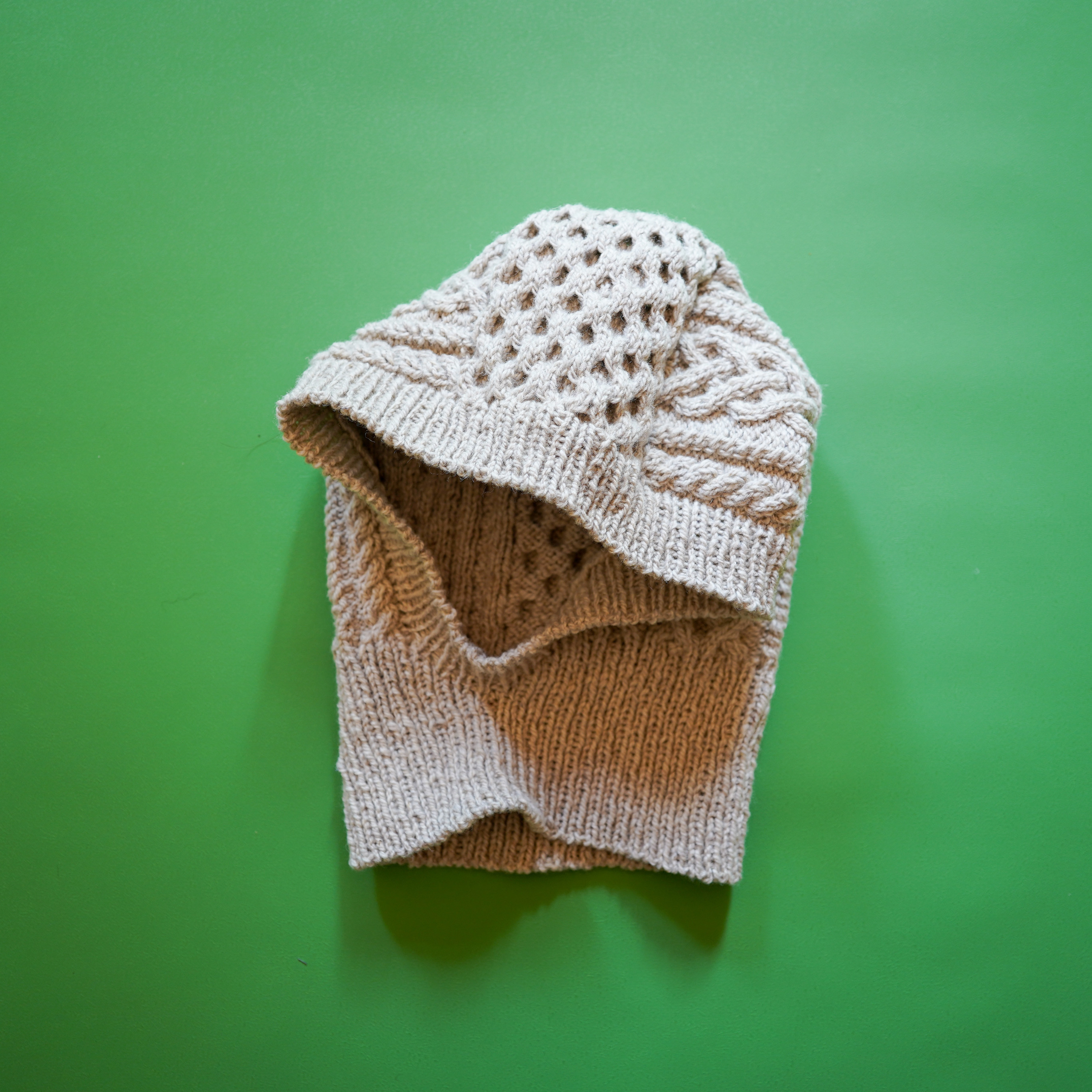 ケーブル編みのバラクラバ / Halaus［ハラウス］/ 全3色