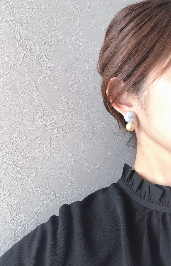 グレー×キスカハニーコットンパール　＊サージカルステンレスピアス　樹脂/チタン/k14gf/イエロー/黄色 5枚目の画像