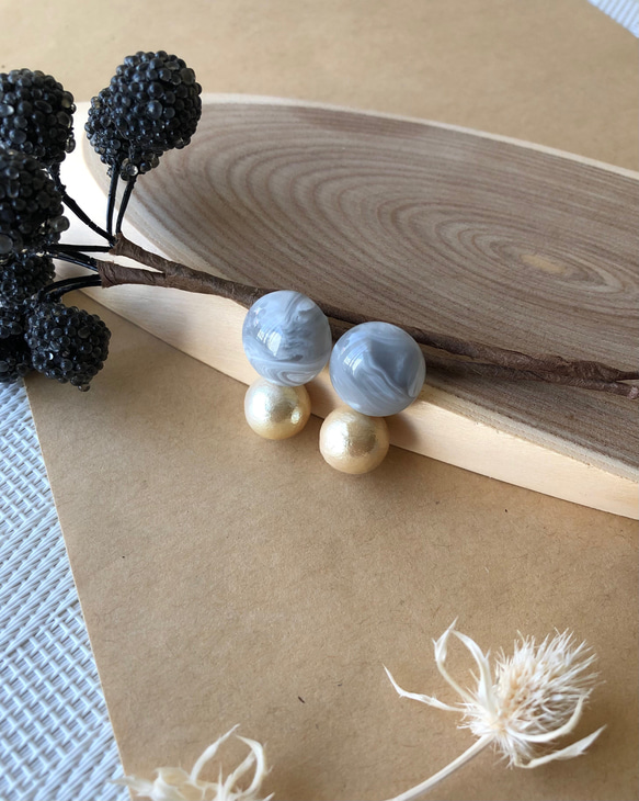 グレー×キスカハニーコットンパール　＊サージカルステンレスピアス　樹脂/チタン/k14gf/イエロー/黄色 4枚目の画像