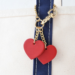 [Heart] 包包吊飾有 6 種顏色可供選擇♪ 義大利皮革讓包包變得華麗 第1張的照片
