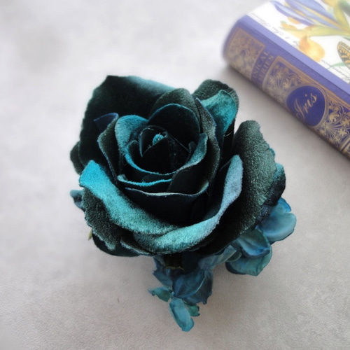限定数】大きな薔薇 フラワーコサージュ □ Limited □ ベロア素材 