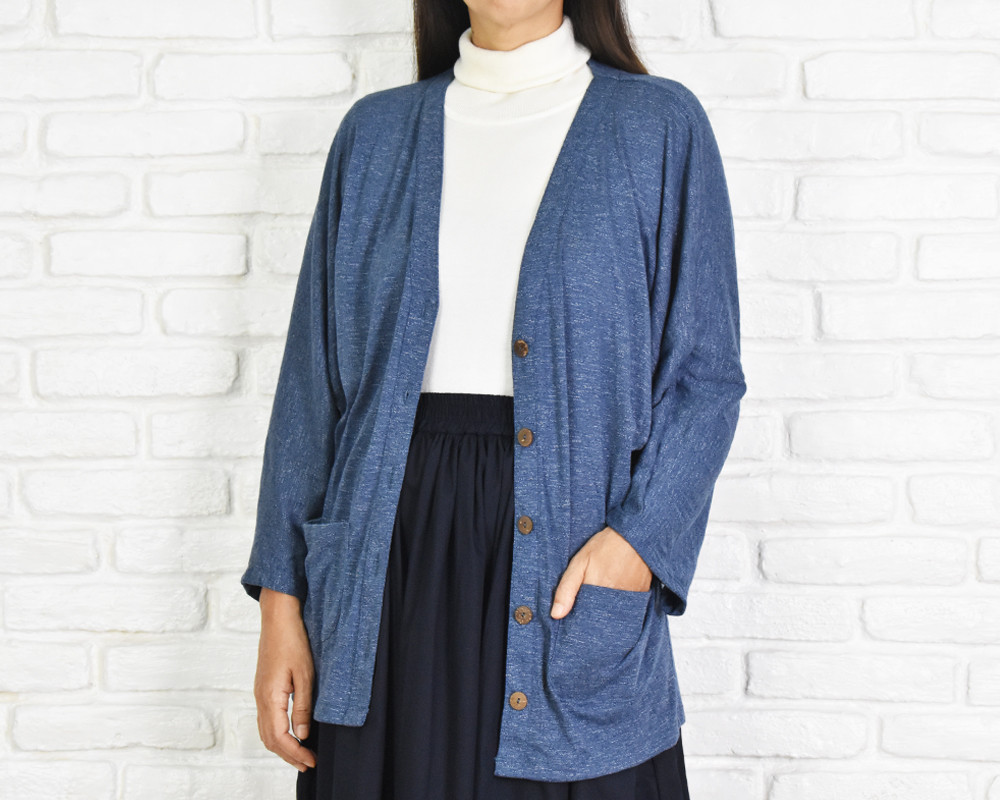 再販　Vネックドルマンカーディガン　＜デニムブルー＞