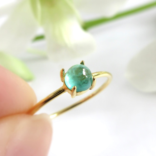 5月の誕生石】4mm美粒「エメラルド」カボションリング【一点のみ