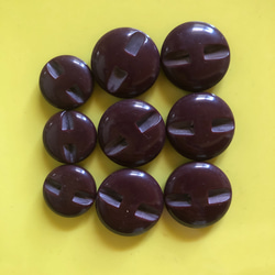 アンティーク ボタン 9個　ビンテージ 昭和 レトロ 個性的 ハンドメイド素材 ワインレッド　紫　ポップ アクセ 3枚目の画像