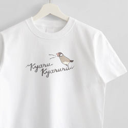 刺繍Tシャツ（KyaruKyaru / 桜文鳥） 1枚目の画像