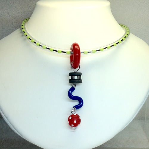 ｵﾌﾟｽｱｰﾄｾﾚｸｼｮﾝ「魅惑のオールドビーズ」TO-49 ｱﾝﾃｨｰｸ ﾄﾝﾎﾞ玉・陶器玉  