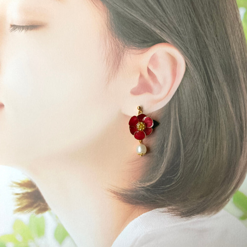椿とパール』 ピアス イヤリング ノンホール 赤 レッド 花 フラワー 冬 