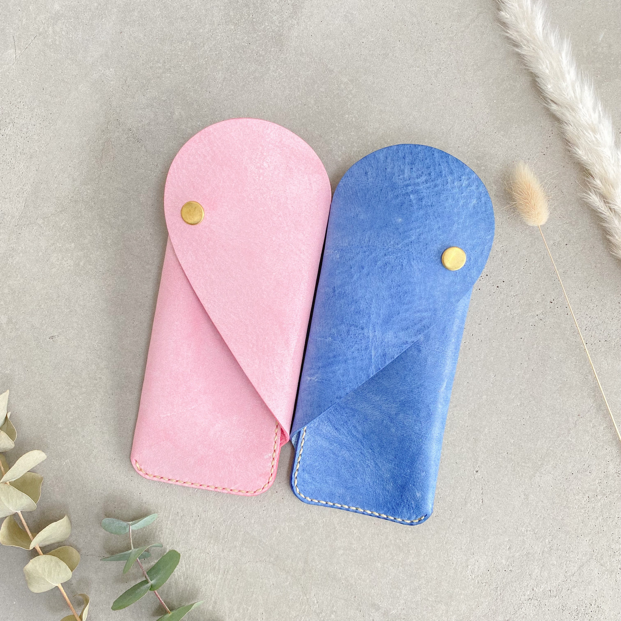 ハートデザインのペアメガネケース《名入れ対応》