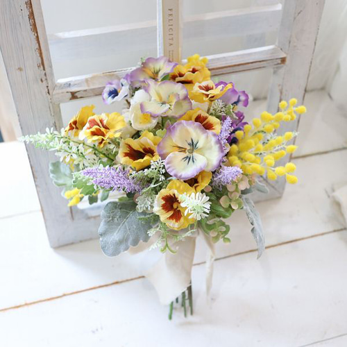 春婚 パンジーとミモザの春花mixブーケ ラベンダー クラッチ 304