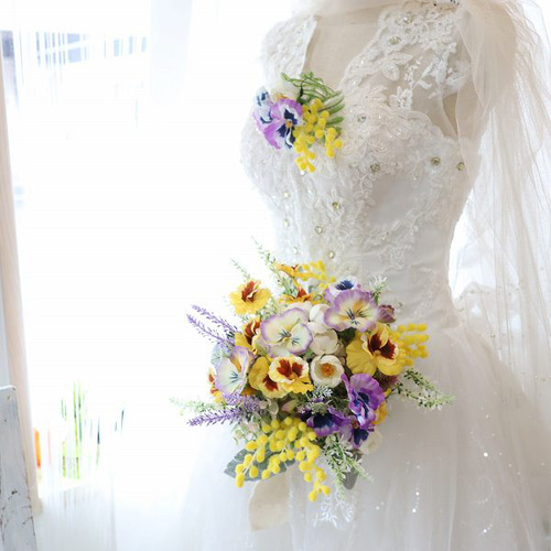 春婚 パンジーとミモザの春花mixブーケ ラベンダー クラッチ 304