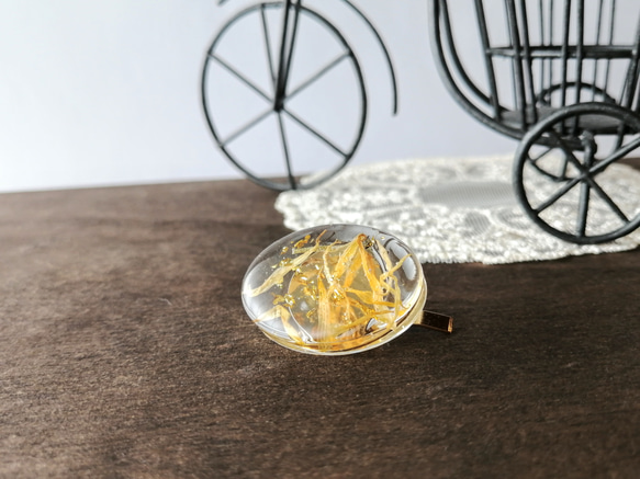 マリーゴールドのポニーフック / フラワー / オーバル / レジン 1枚目の画像