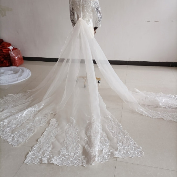 美品！ オーバードレス/スカートのみ ホワイト レース ロングトレーン  