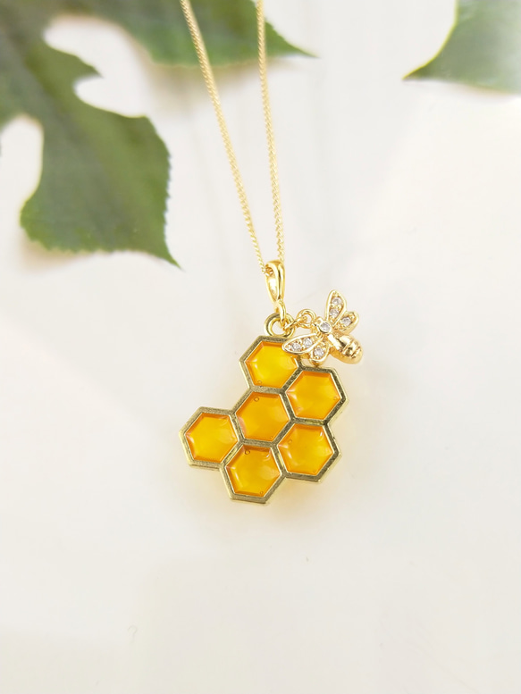 4点のみ入荷！〜honey drop〜ミツバチとはちみつのネックレス