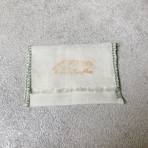 手刺繍イヤリング ビーズ刺繍 長方形型 イヤリング gold & clear color 4枚目の画像