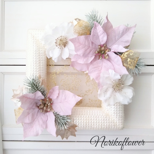 クレイフラワー♡ロココ調リボン台にピンクのポインセチア♡クリスマス♡ハンドメイド 冬 クリスマス ピンク ポインセチア フラワー リース 玄関用 【屋外