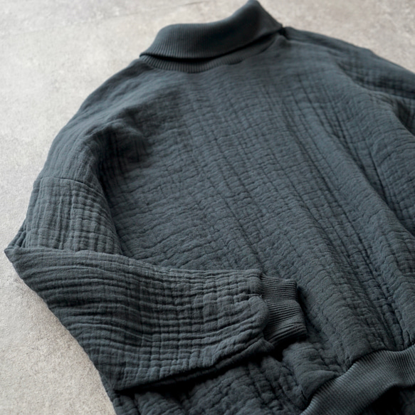 高領運動衫蓬鬆 6 層紗布/黑色/Mikawa 紡織 第6張的照片