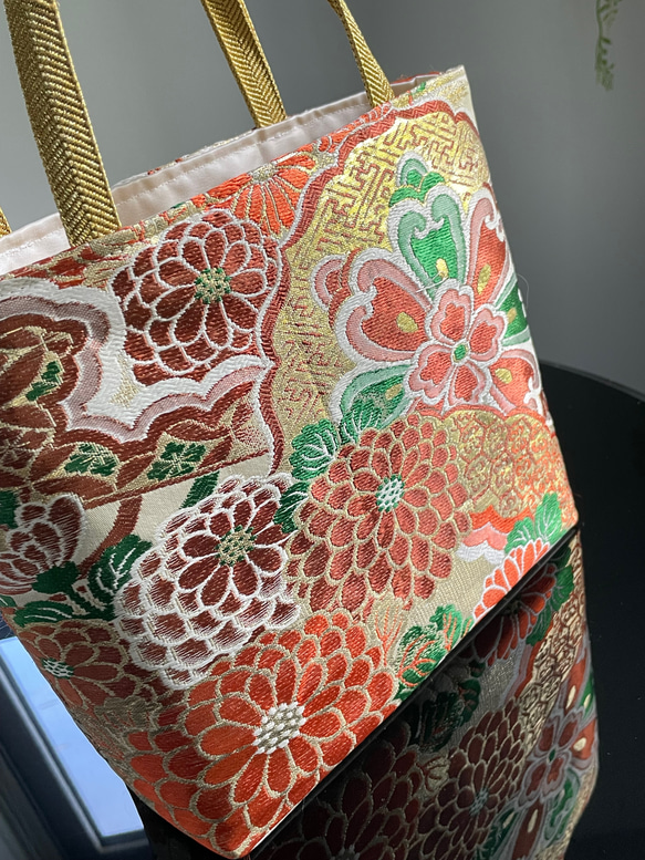 帯リメイクバッグ　鶴と菊の花　丸帯　トートバッグ　和装バッグ　帯バッグ　 9枚目の画像