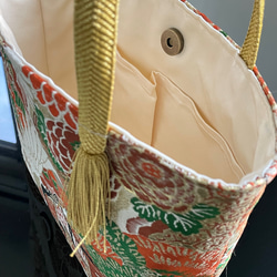 帯リメイクバッグ　鶴と菊の花　丸帯　トートバッグ　和装バッグ　帯バッグ　 5枚目の画像